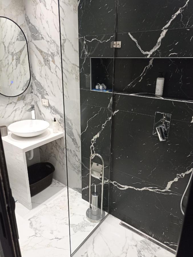 Deluxe Apartment Bllok Tirana Exteriér fotografie